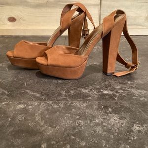 Shoe Dazzle Suede Pumps
